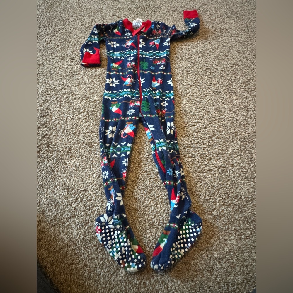 Hanna Andersson Festive Kids Footie - Navy and Red